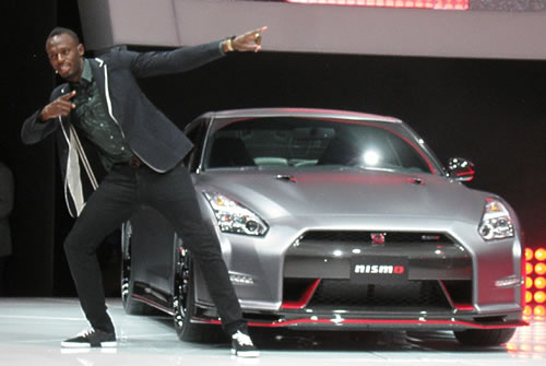 World’s fastest man, Usain Bolt, strikes his familiar pose in front of the 2015 Nissan GT-R NISMO.
