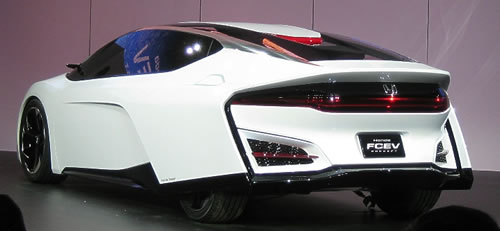 Time marches on and technology keeps advancing. A great example of that is the new Honda FCEV concept that should make it to production by 2015.